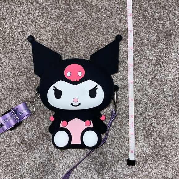 Kuromi Sanrio Silicone Crossbody Purse - Picture 6 of 6